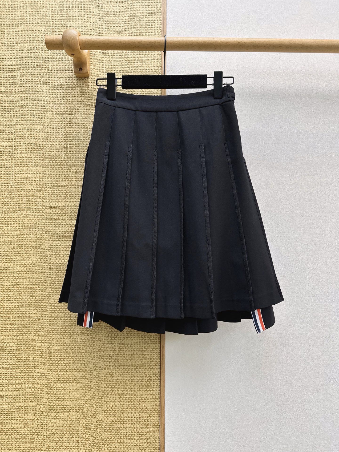 skirts and dresses woman